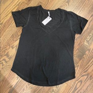 Z Supply Women’s V-neck T-shirt